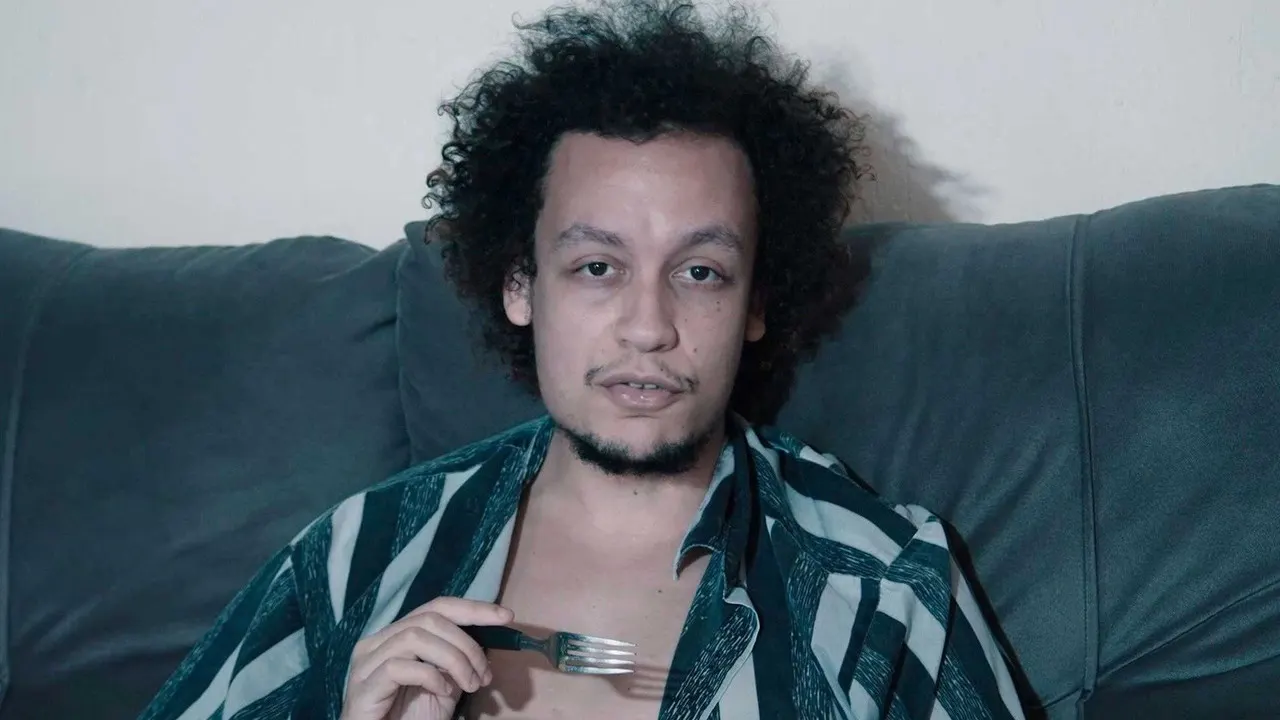 Cena de O Cara Que Não Aglomerava (2021)
