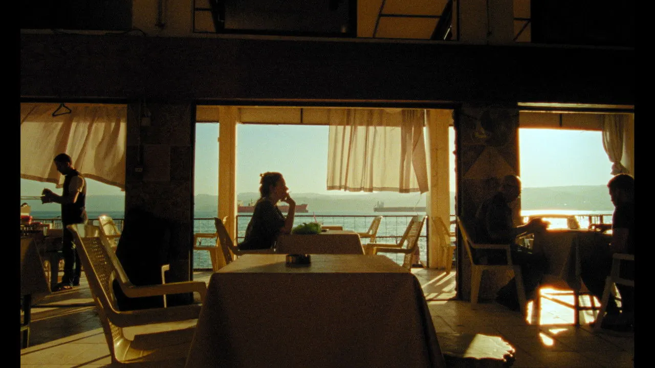 Cena de The Red Sea Makes Me Wanna Cry (2023)
