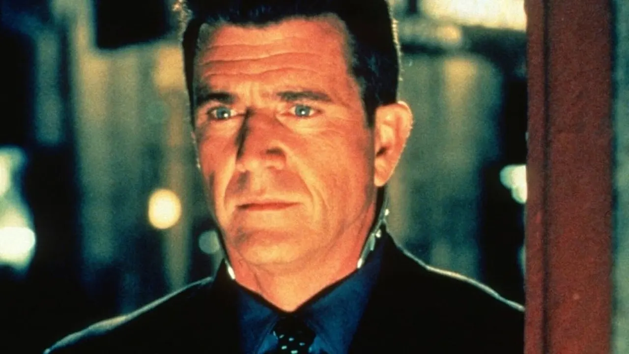 Cena de O Hotel de um Milhão de Dólares (2000)
