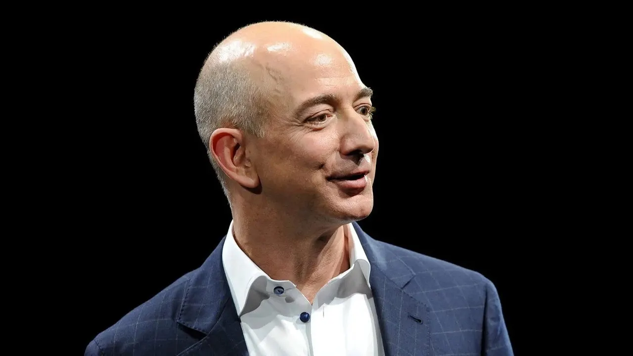 Cena de Amazon Empire: The Rise and Reign of Jeff Bezos (2020)