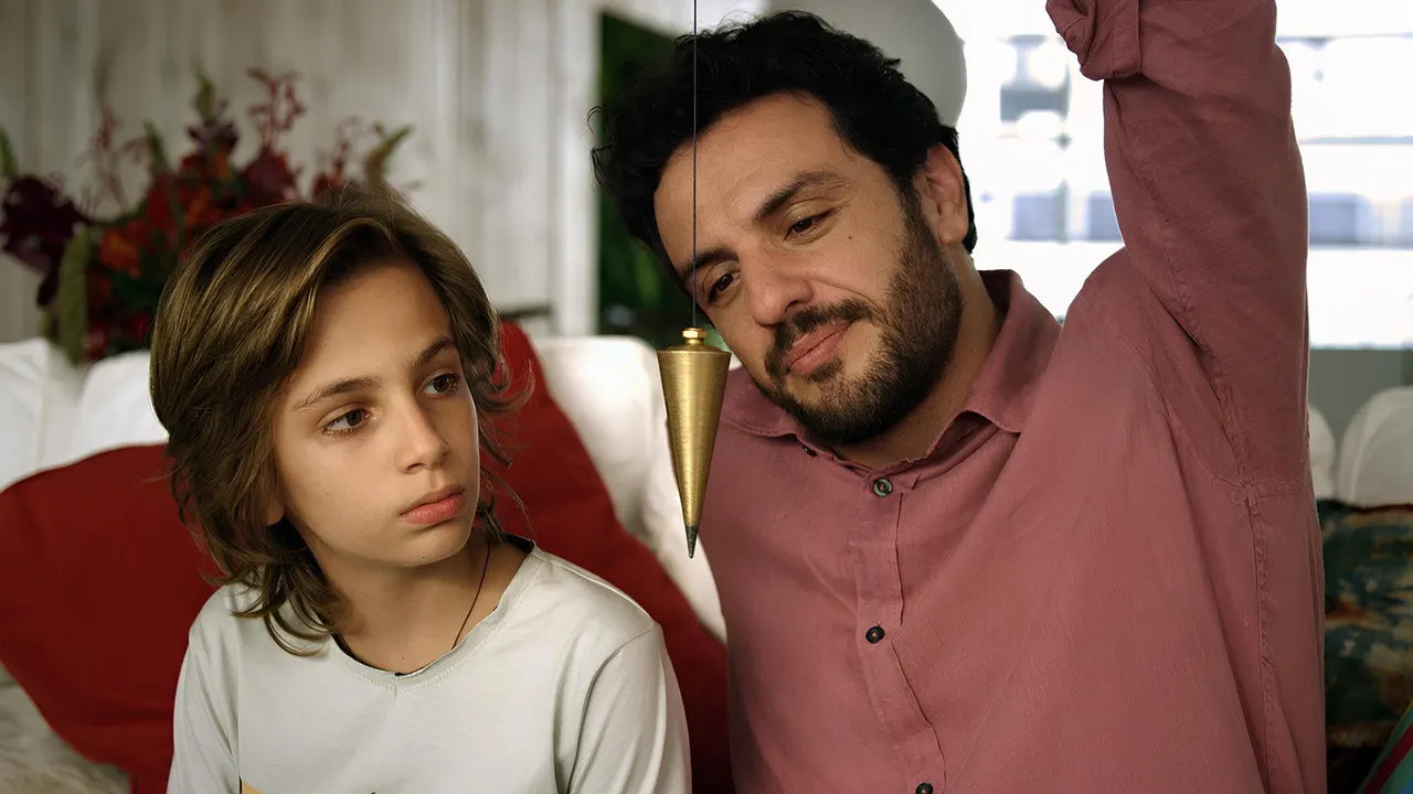 Cena de O Olho e a Faca (2018)