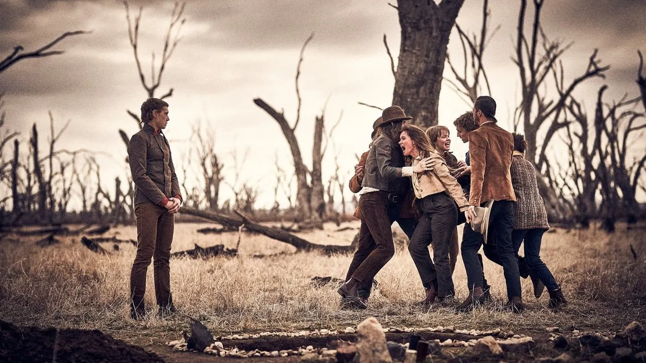 Cena de A Verdadeira História de Ned Kelly (2019)