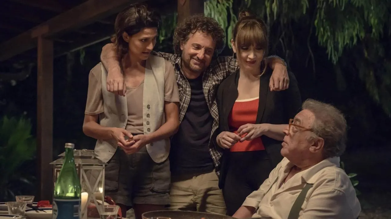 Cena de Faz De Conta Que É Paris (2024)