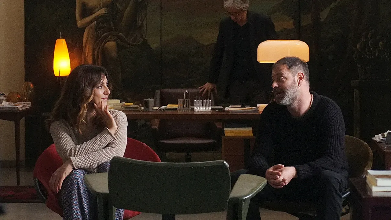 Cena de Terapia de Casais para Amantes (2017)