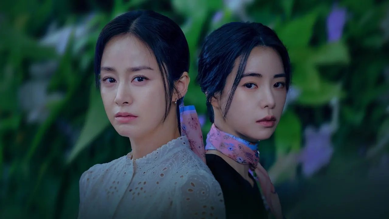 Cena de Lies Hidden in My Garden (2023)