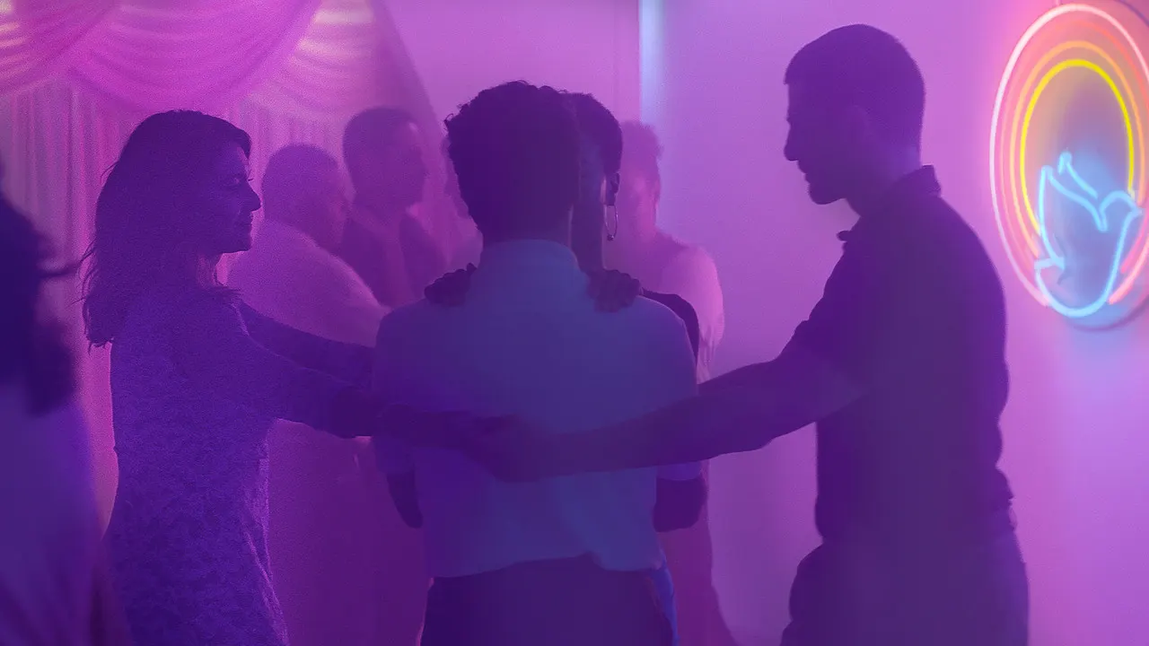 Cena de Divino Amor (2019)