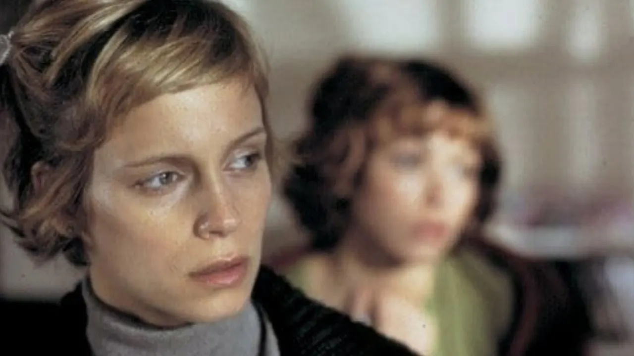 Cena de O Olho que Tudo Vê (2002)