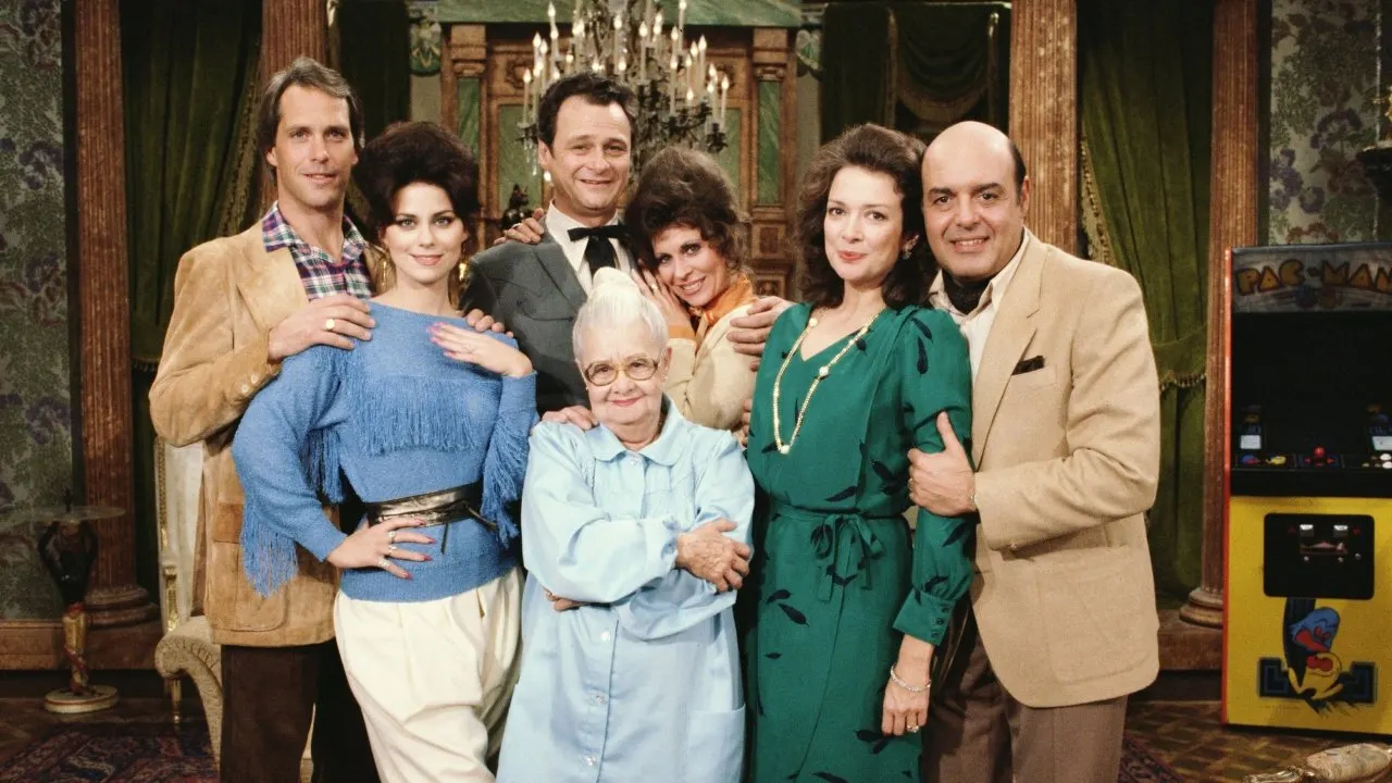 Cena de Filthy Rich (1982)