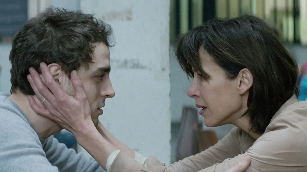 Cena de A Condenada (2016)