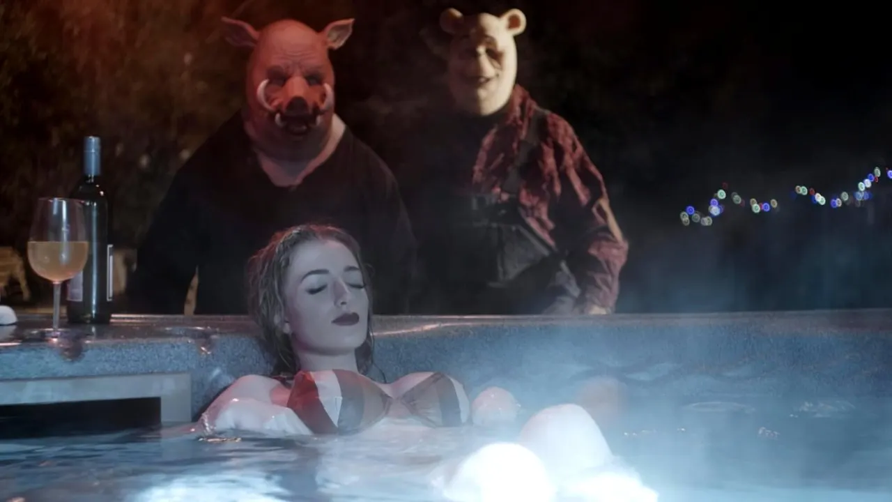 Cena de Ursinho Pooh: Sangue e Mel (2023)