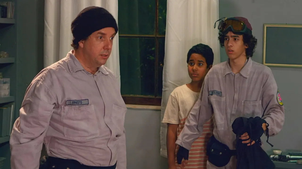 Cena de Ernesto, O Exterminador de Seres Monstruosos (e Outras Porcarias) (2017)
