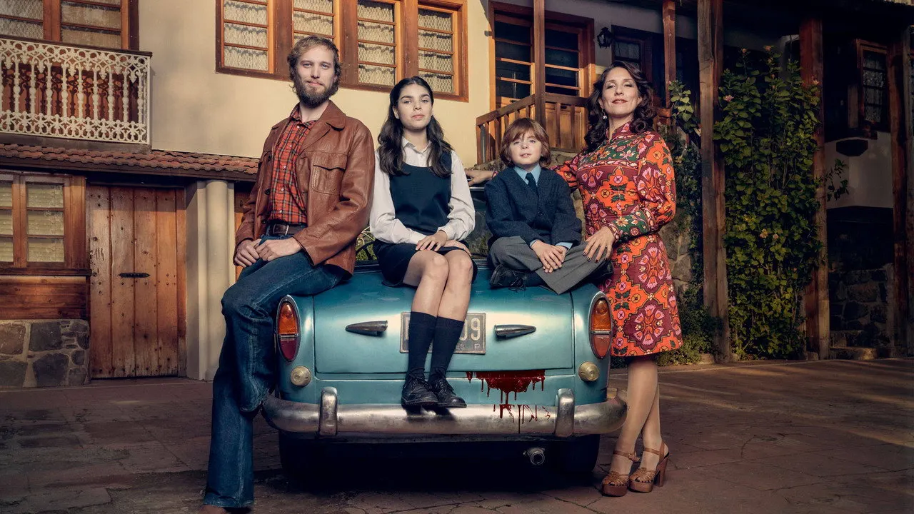 Cena de Mary & Mike (2018)