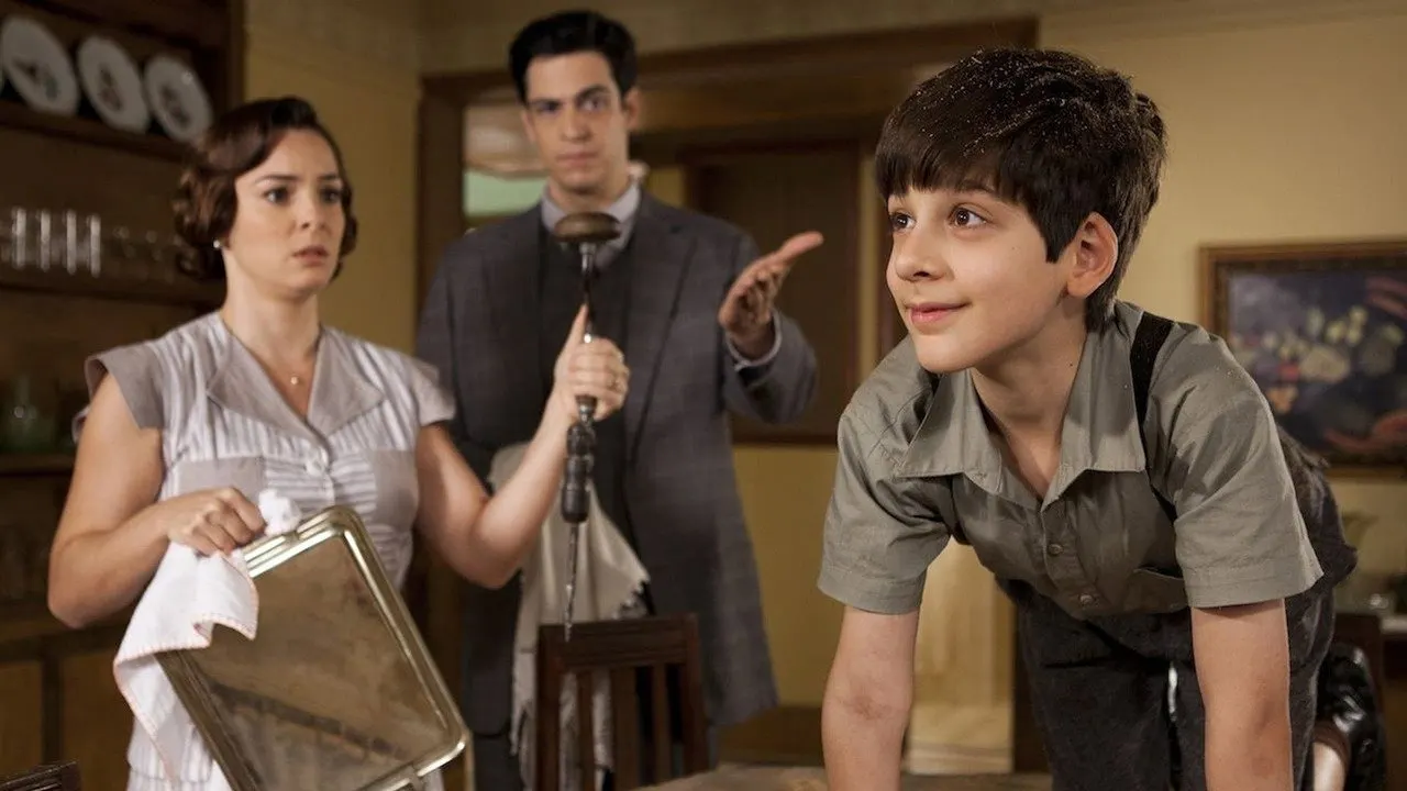 Cena de O Menino no Espelho (2014)