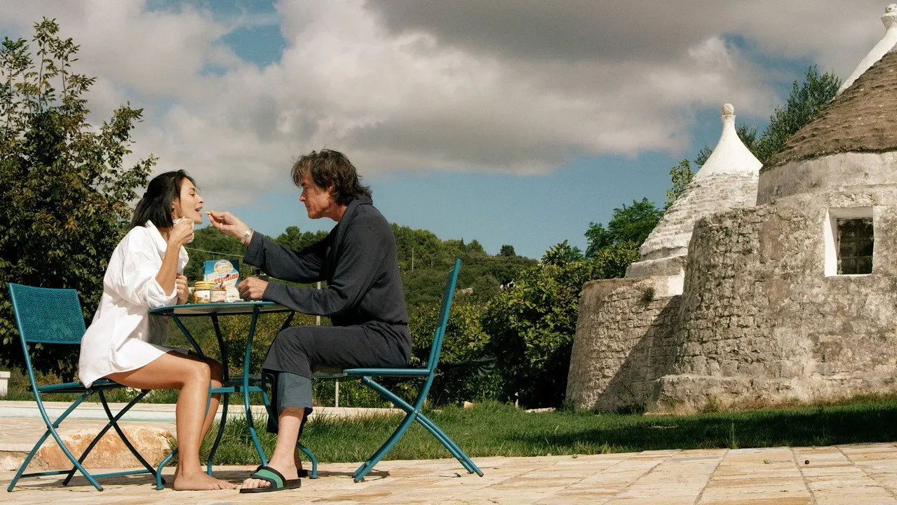 Cena de Um Estrangeiro no Ninho (2022)