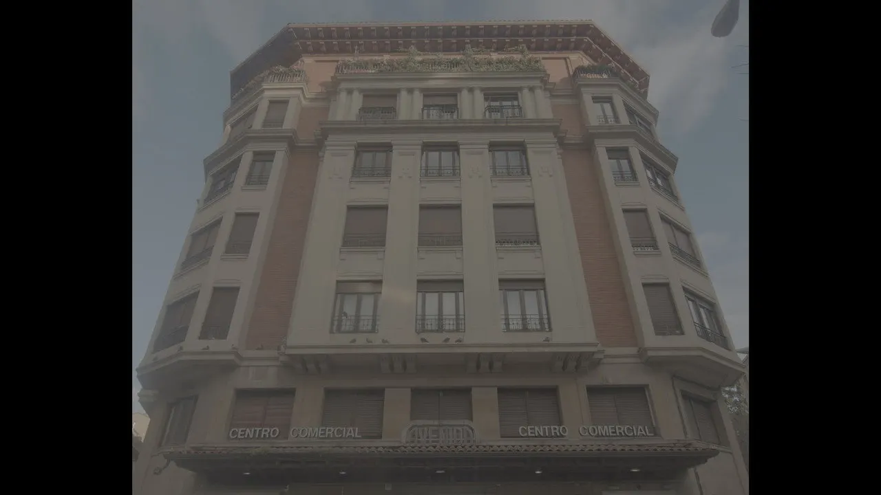 Cena de Avenida (2024)