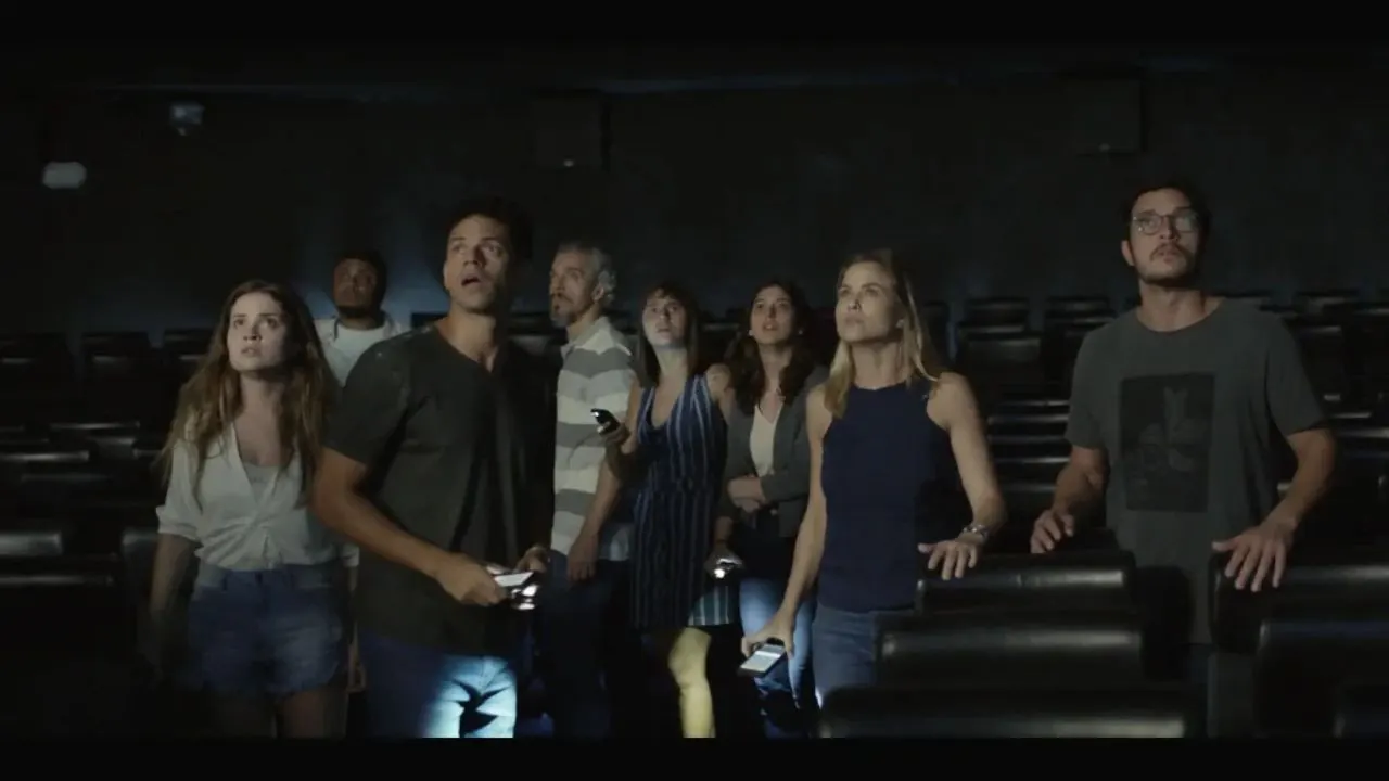 Cena de Sala Escura (2024)