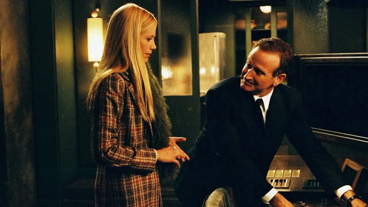 Cena de Violação de Privacidade (2004)