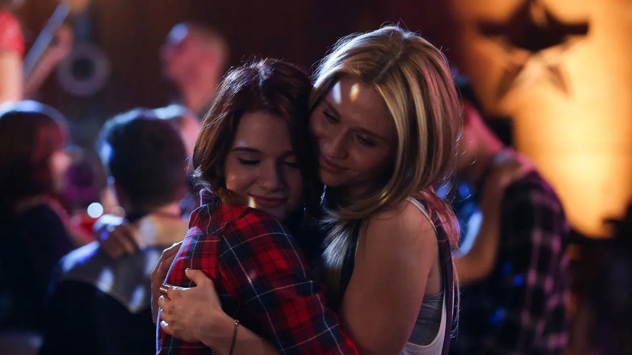 Cena de Faking It (2014)