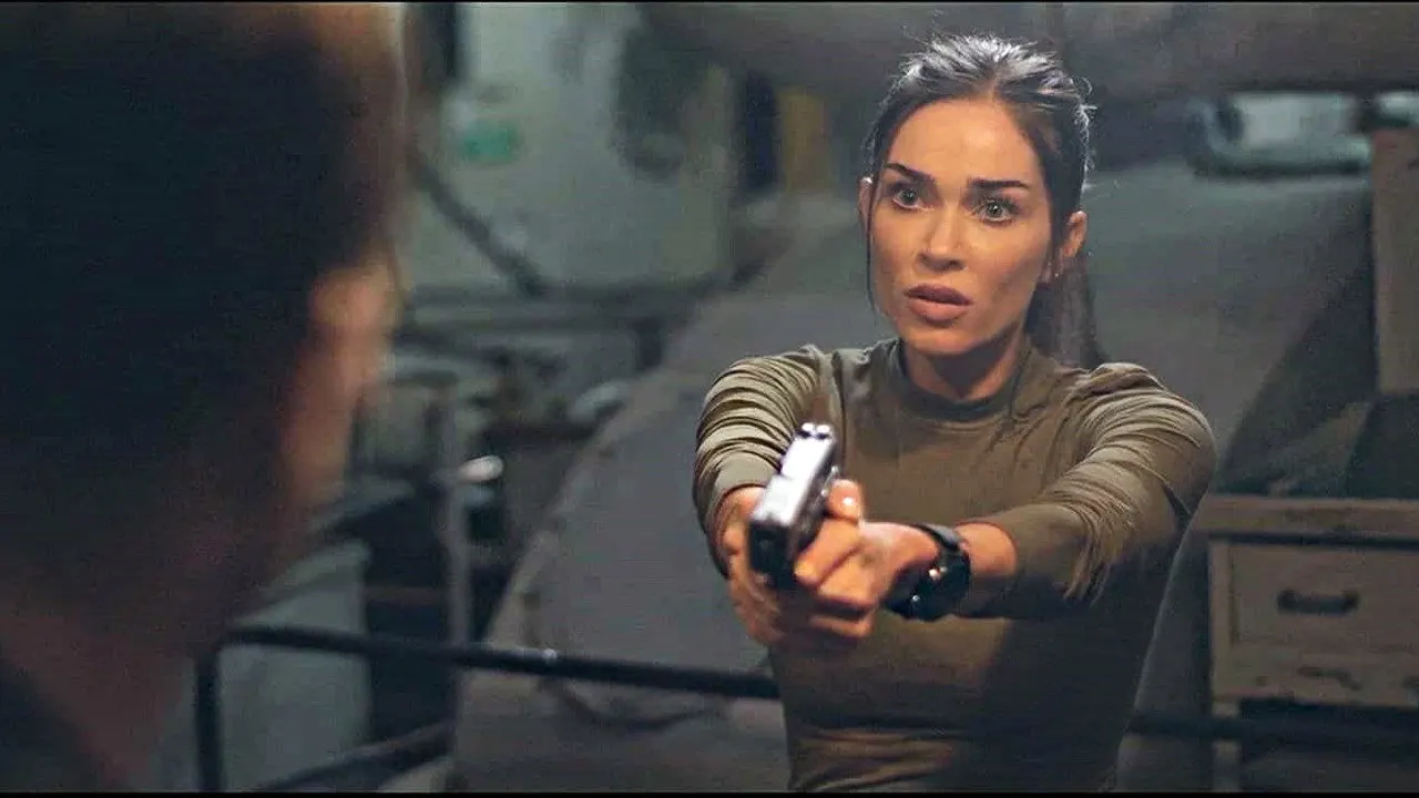 Cena de Black Water: Perigo no Oceano (2018)