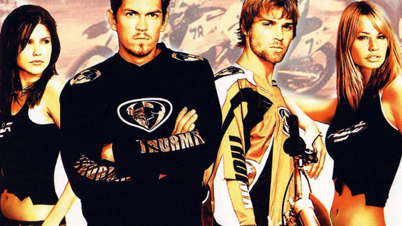 Cena de Supercross - O Filme (2005)