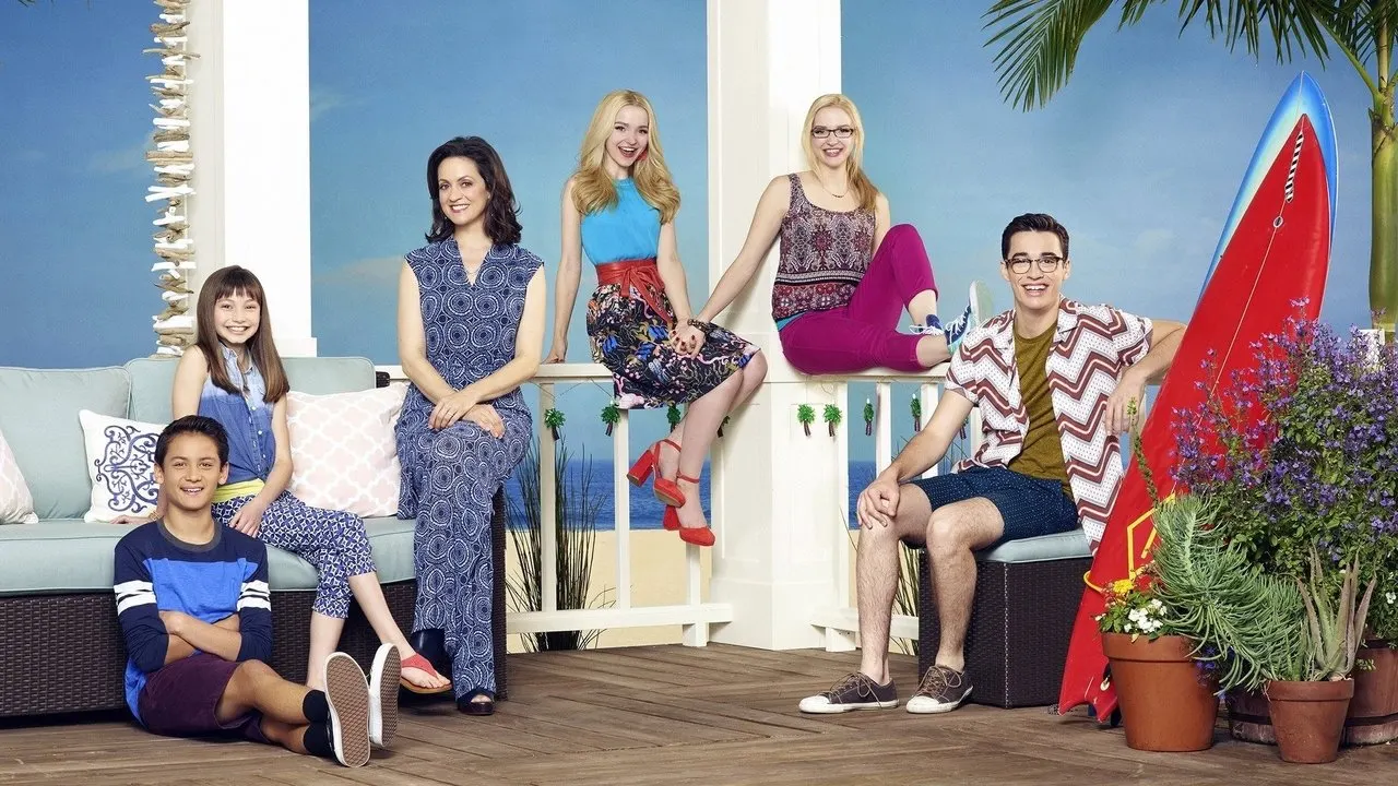 Cena de Liv e Maddie (2013)