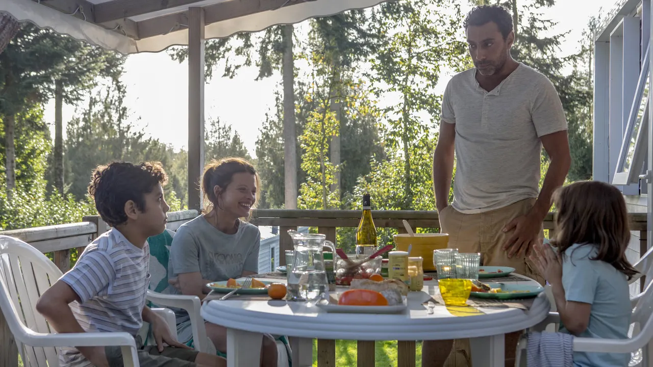 Cena de A Família de Simon (2022)