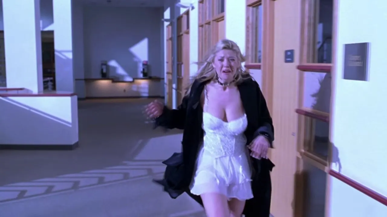 Cena de Lenda Urbana (1998)