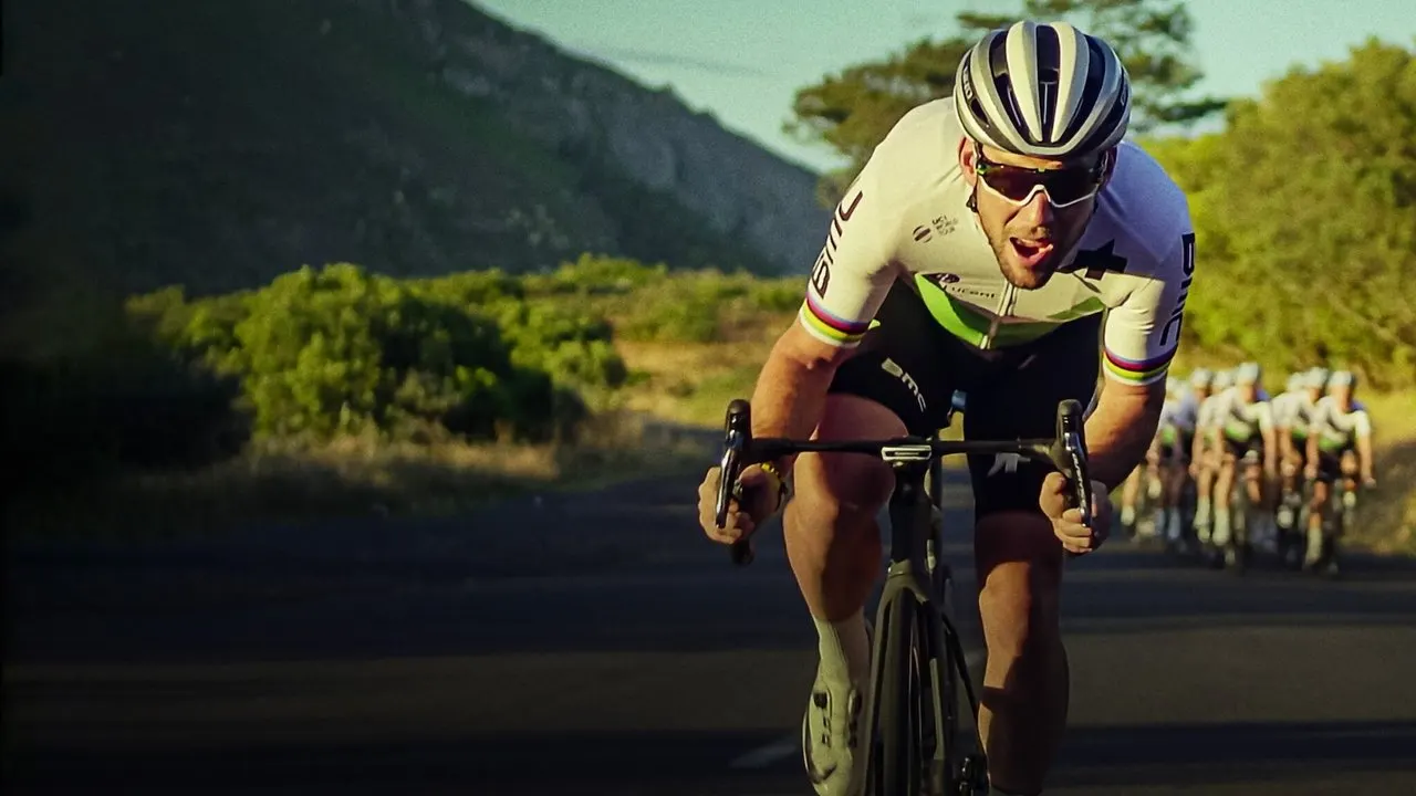 Cena de Mark Cavendish, Pedalando Até O Fim (2023)