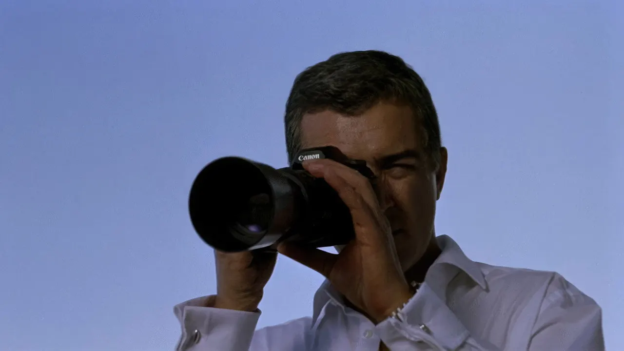 Cena de Lá Fora (2004)