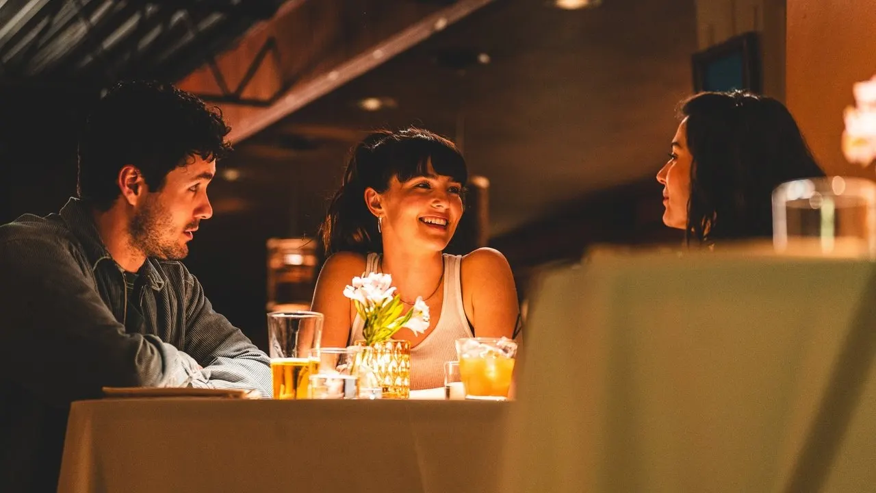 Cena de Entre Nós: Uma Dose Extra de Amor (2025)