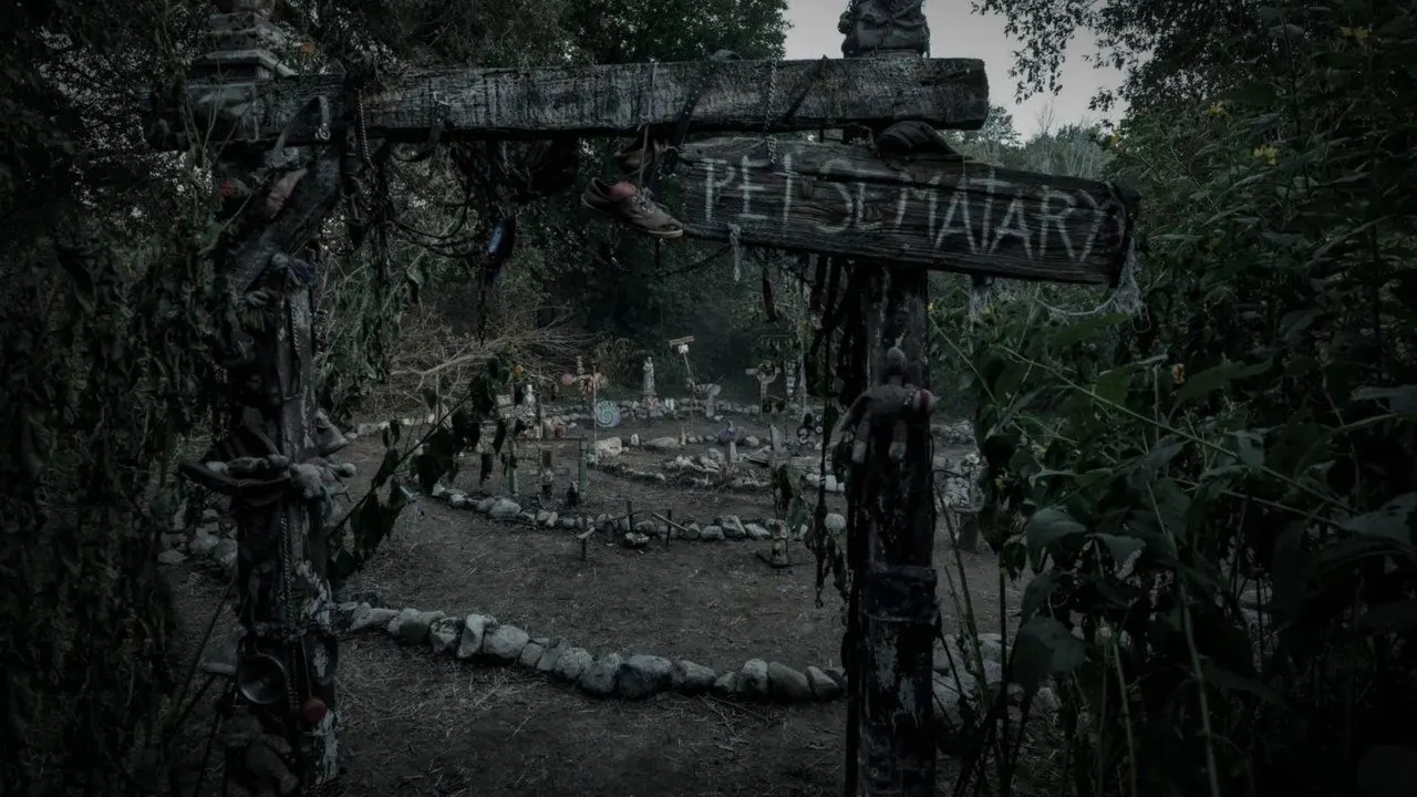 Cena de Cemitério Maldito - A Origem (2023)