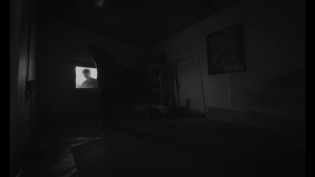 Cena de God Complex - O Complexo Industrial da Censura (2025)