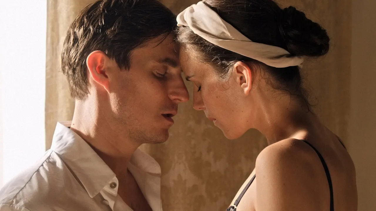 Cena de Hotel Desire (2011)