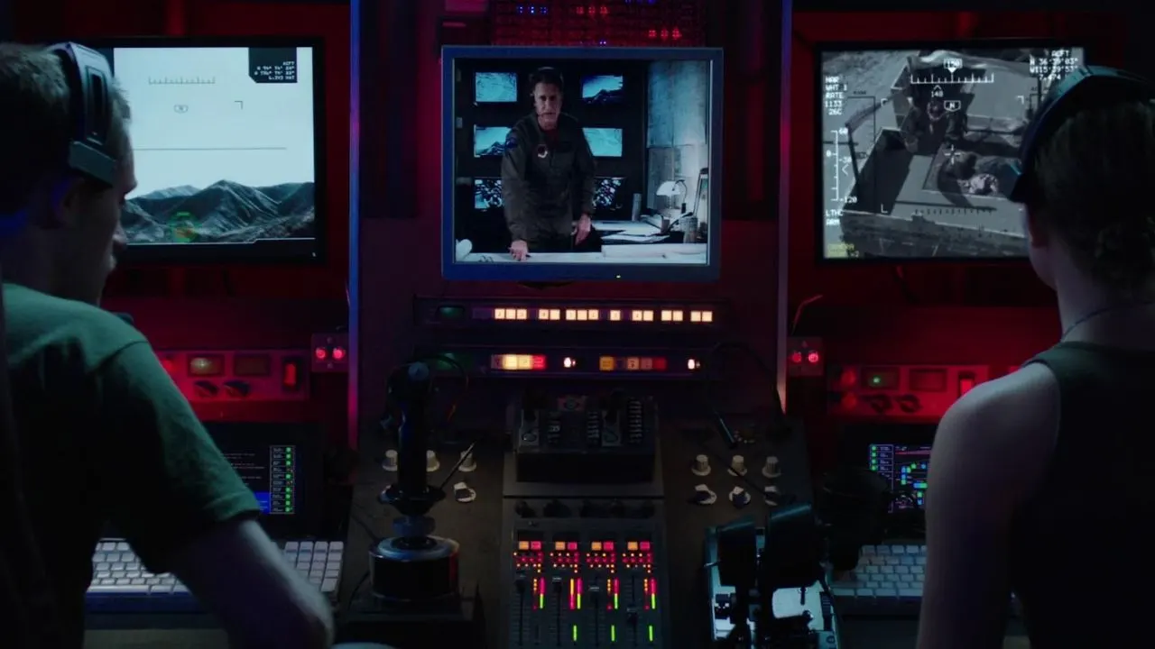 Cena de Drones (2013)