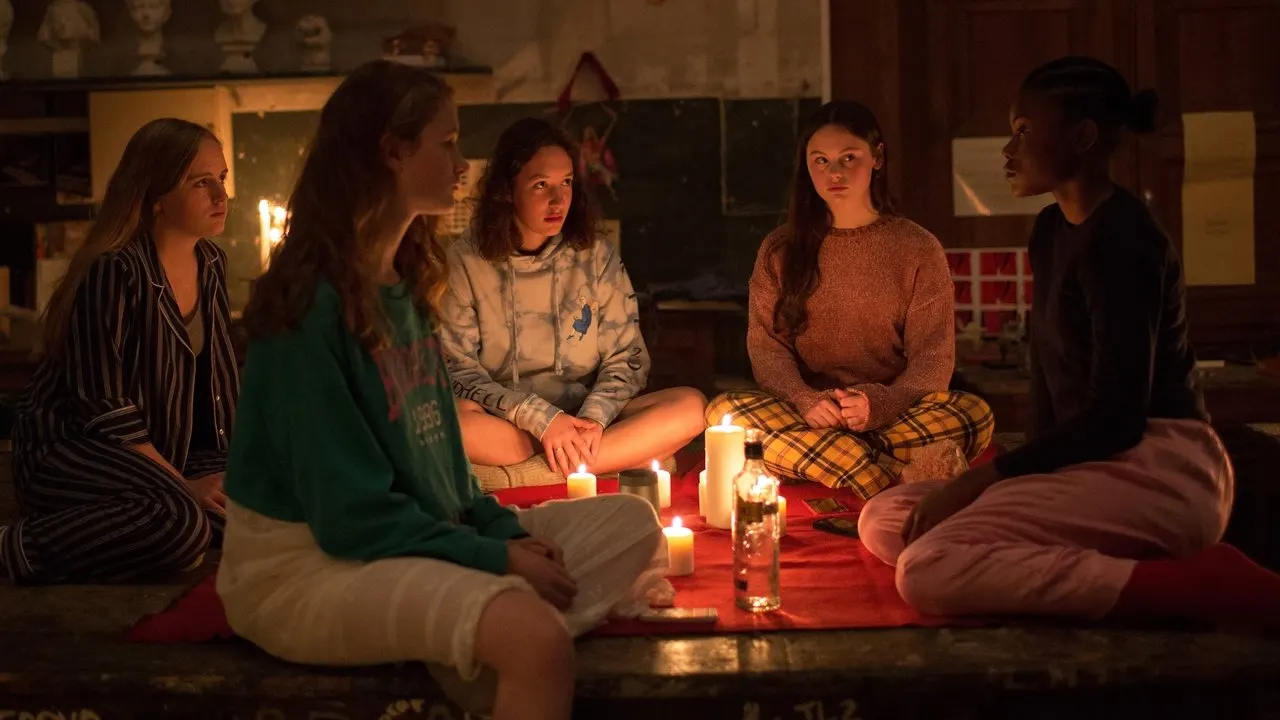 Cena de A Criança Zombie (2019)