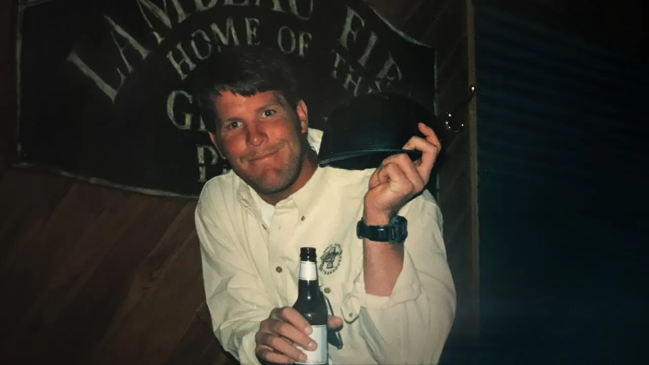 Cena de Untold: A Queda de Brett Favre (2025)
