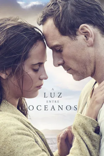 Pôster de A Luz Entre Oceanos (2016)