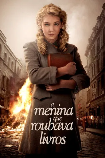 Pôster de A Menina que Roubava Livros (2013)