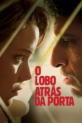 Pôster de O Lobo Atrás da Porta (2013)