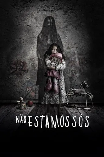 Pôster de Não Estamos Sós (2016)