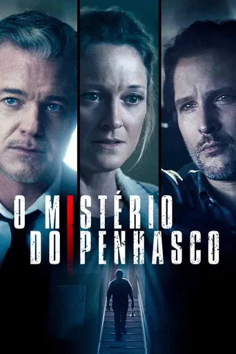 Pôster de O Mistério do Penhasco (2022)