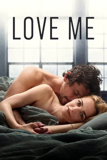 Pôster de Love Me (2021)