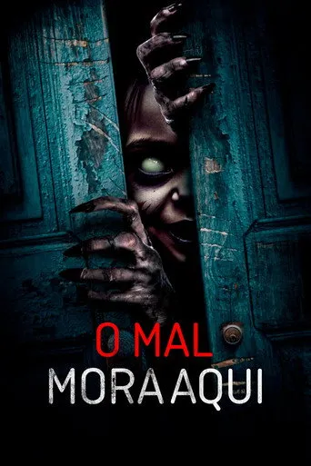 Pôster de O Mal Mora Aqui (2024)